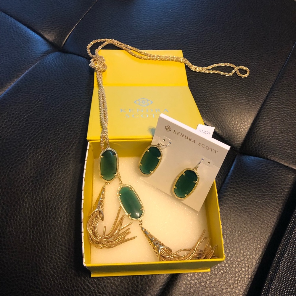 KENDRA SCOTT Double Tassel Necklace/Earring Set - Picture 2 of 3